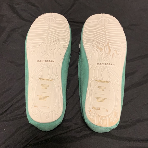 Manitobah Kayak moccasins - Picture 2 of 4